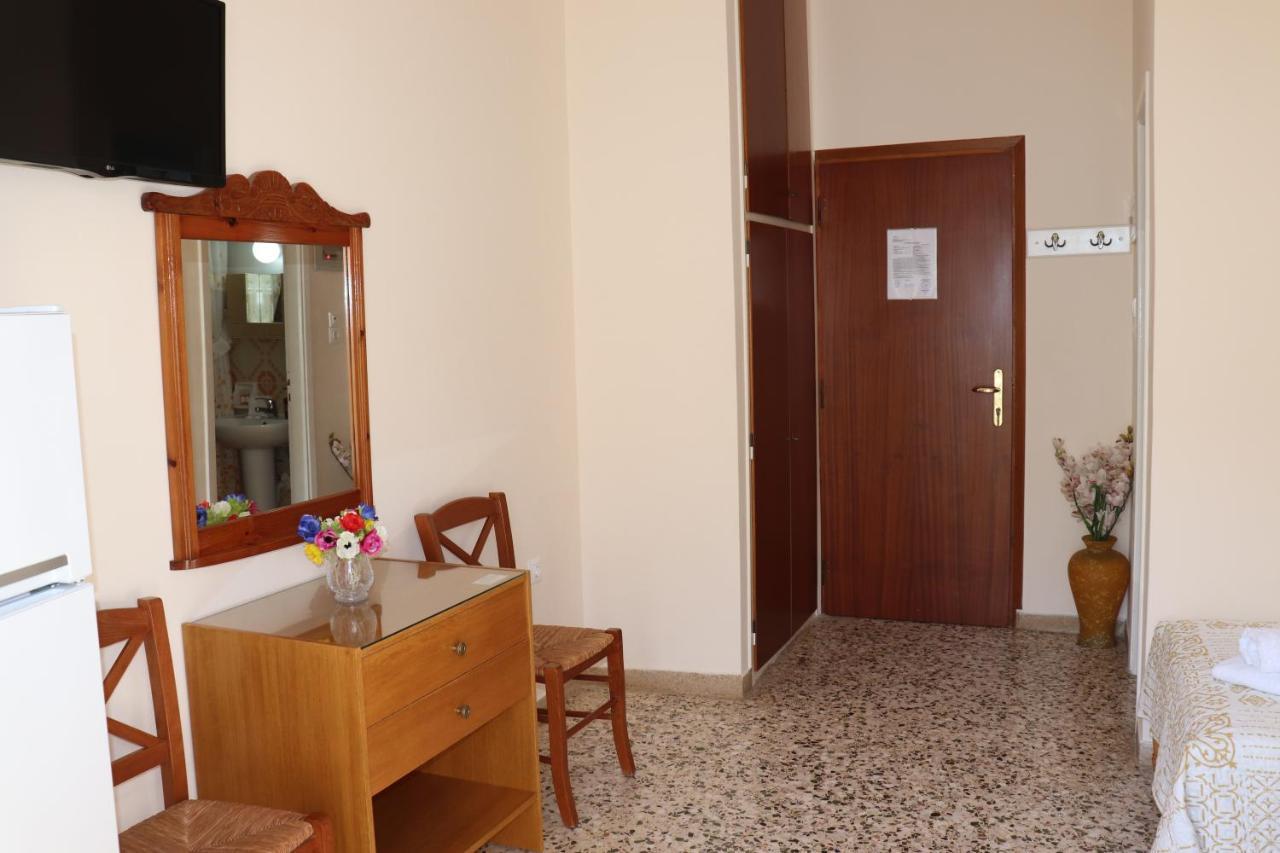 Akrogiali Beach Rooms Amarynthos Exteriér fotografie