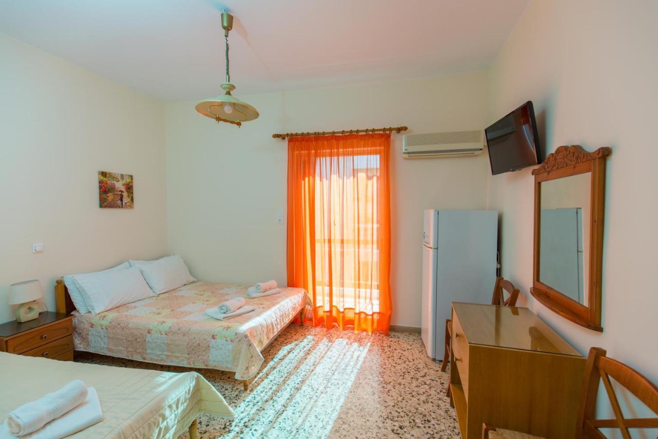 Akrogiali Beach Rooms Amarynthos Exteriér fotografie