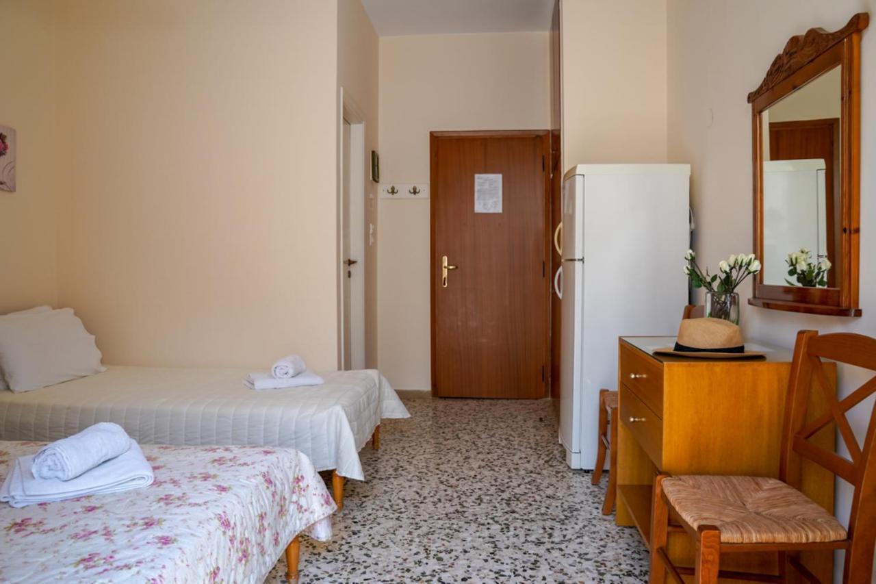 Akrogiali Beach Rooms Amarynthos Exteriér fotografie