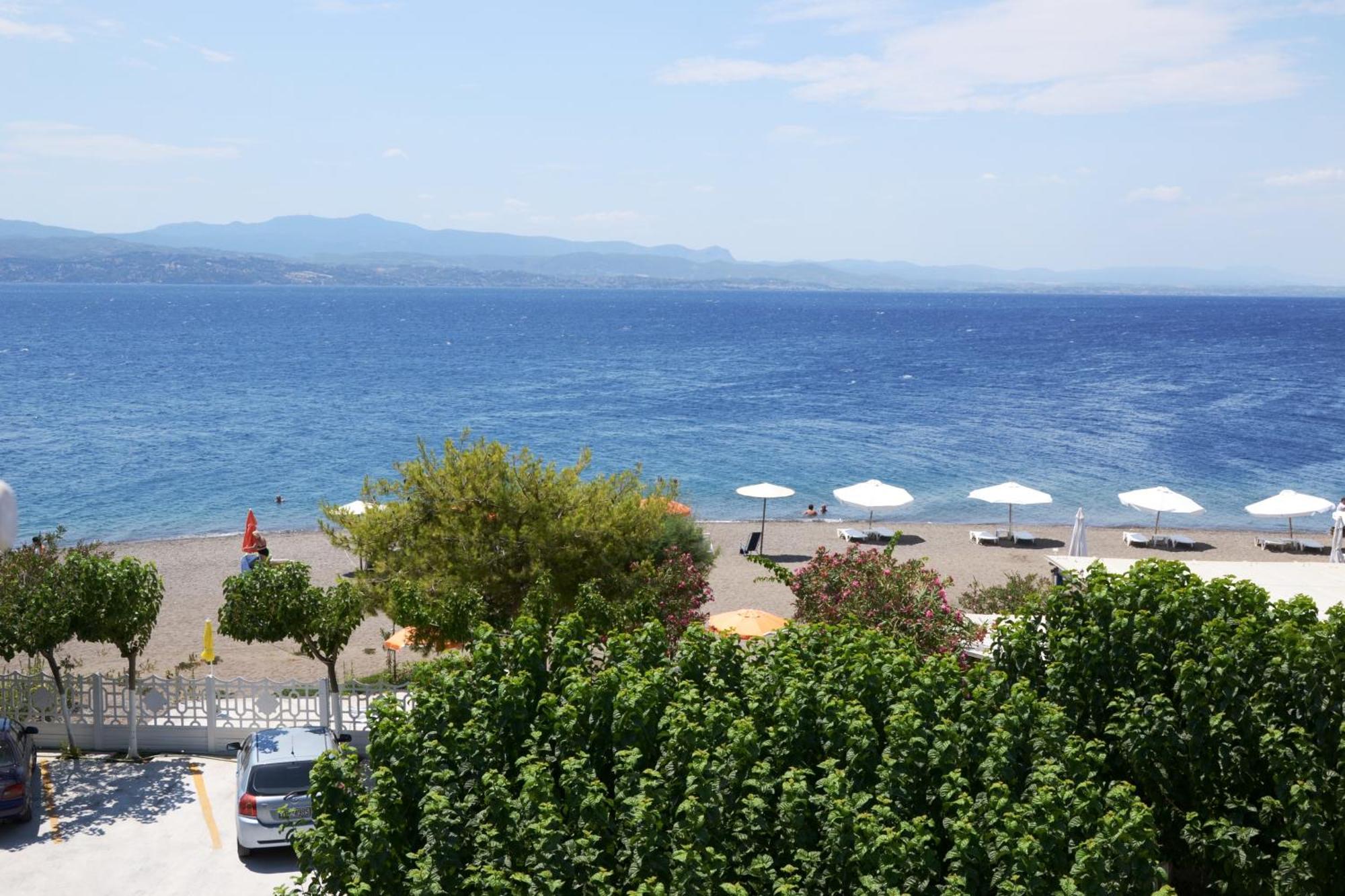 Akrogiali Beach Rooms Amarynthos Exteriér fotografie