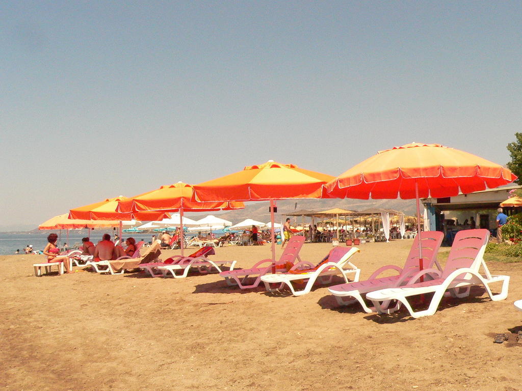 Akrogiali Beach Rooms Amarynthos Exteriér fotografie